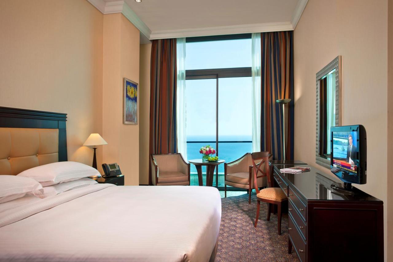 Aparthotel Raouche Arjaan By Rotana Bejrút Exteriér fotografie