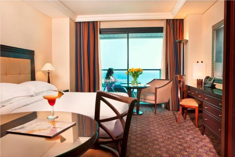Aparthotel Raouche Arjaan By Rotana Bejrút Pokoj fotografie