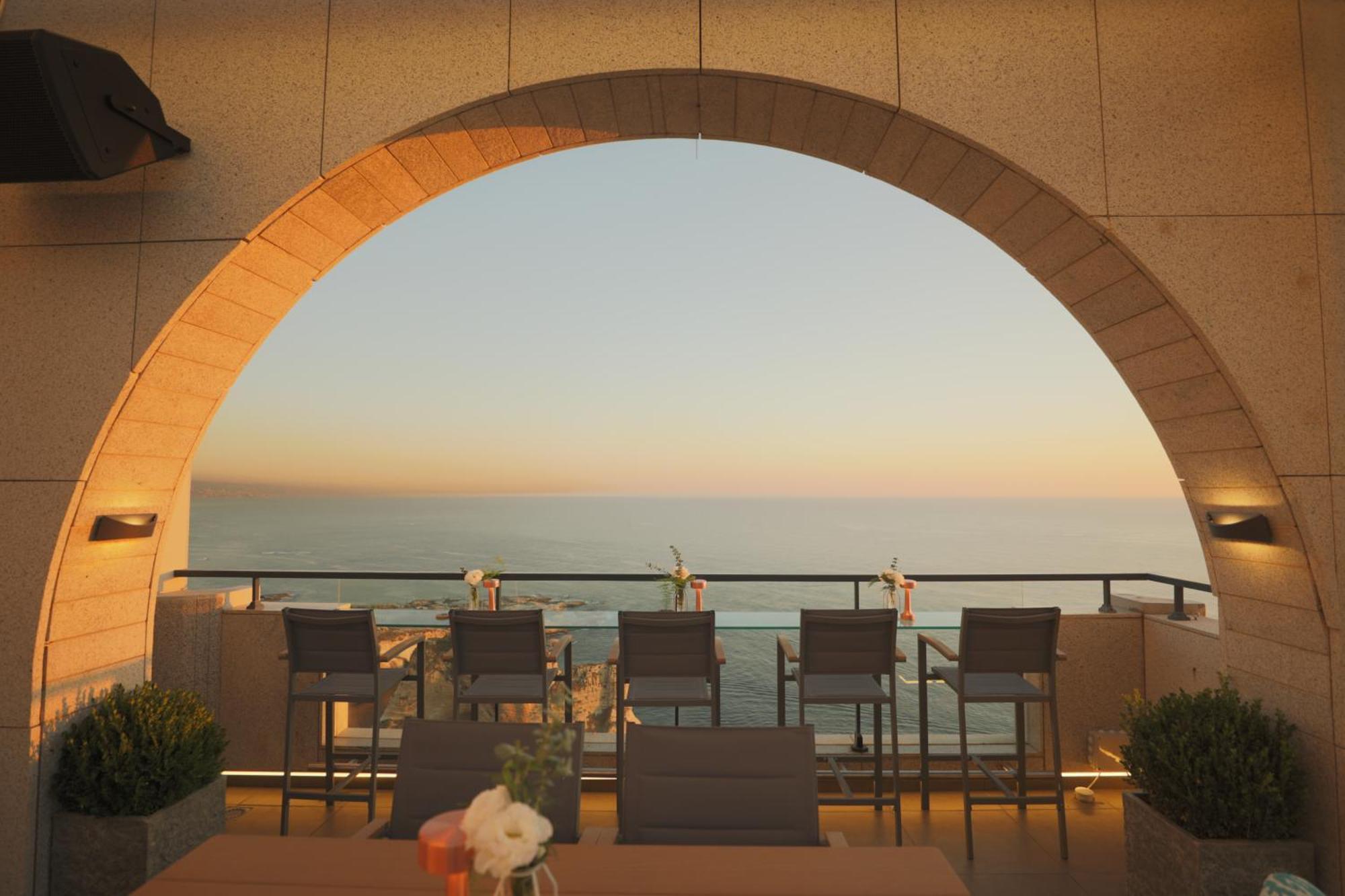 Aparthotel Raouche Arjaan By Rotana Bejrút Exteriér fotografie